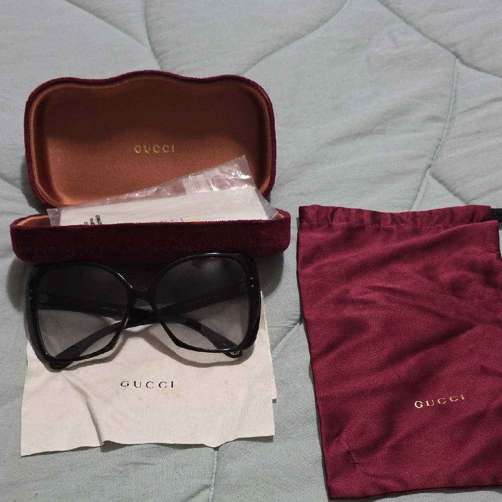 Gucci Black Oversized Sunglasses for Women